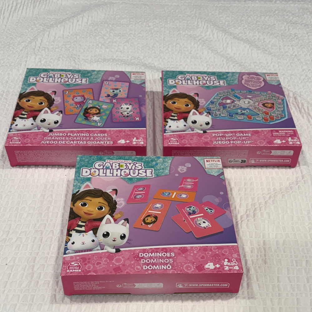 Gabby’s Dollhouse Jumbo Playing Cards and Games Set - Pink